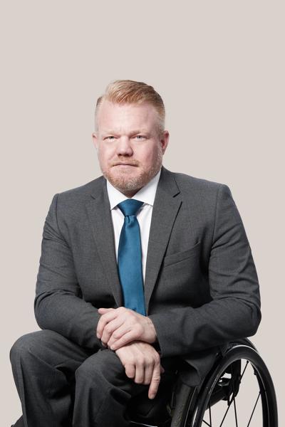 Jeffrey Adams, photo 1