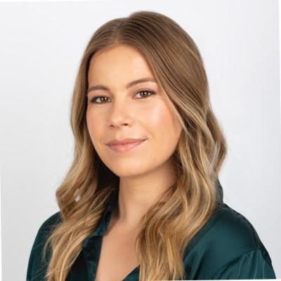 Katie Settos, photo 2