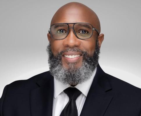 Benjamin Arnold, photo 2