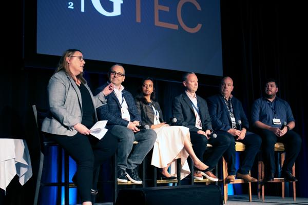 Anya Hembrough, photo 1