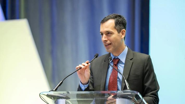 Daniel Stone, photo 1