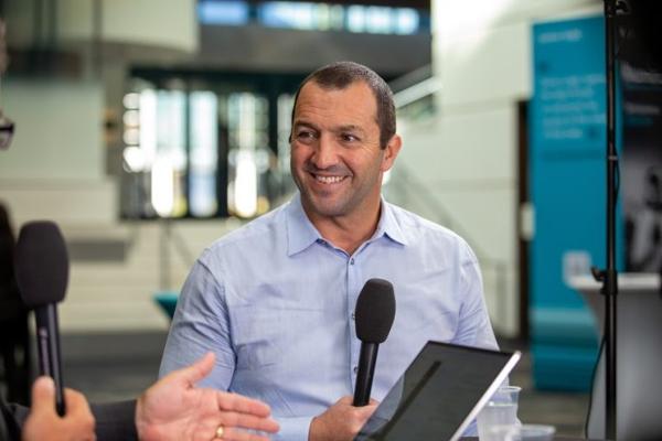 Greg Martin, photo 2