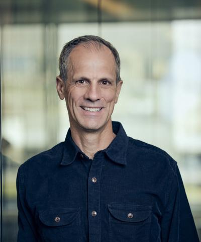 Howard Scott, photo 2