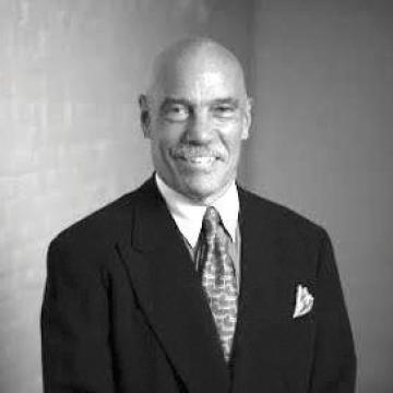 Stryker Warren, photo 2