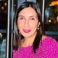 Aine Devane, photo 1