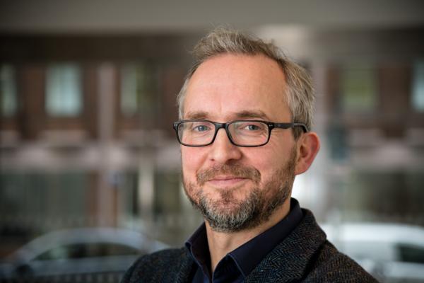 Ian MacGregor, photo 1