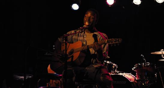 Eric Burton, photo 2