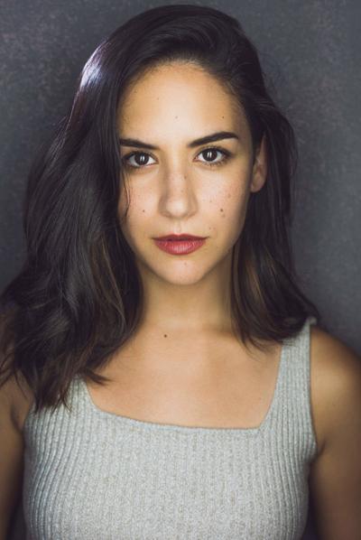 Nicole Hutchinson, photo 2