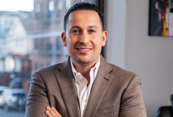 Russell Nova, photo 2