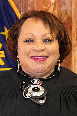 Lori Morgan, photo 2