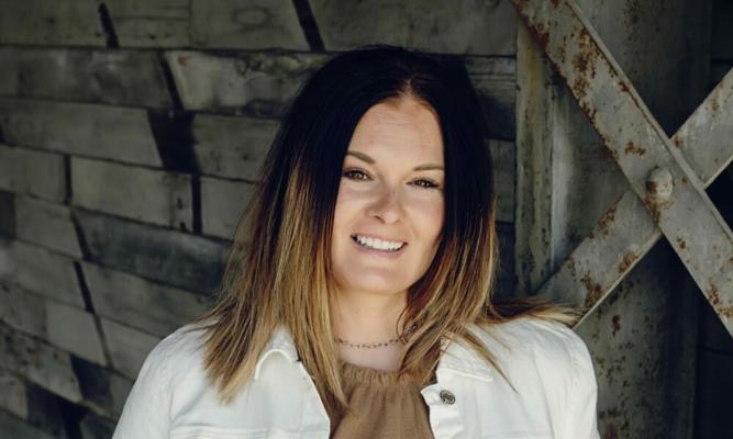 Stacy Gardner, photo 2