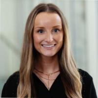 Caroline Broderick, photo 1