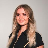 Julia Young, photo 1