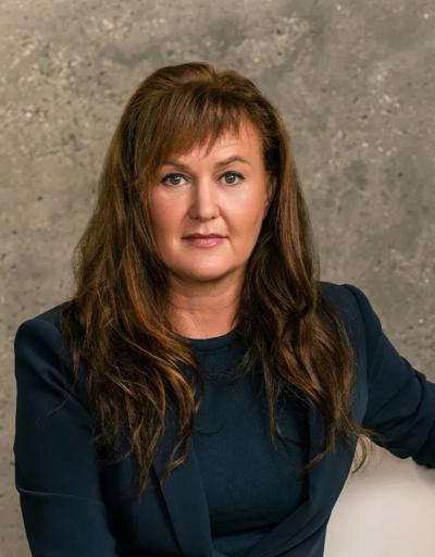 Kiersten Stead, photo 1