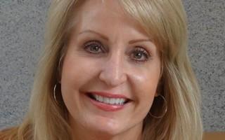 Donna Moore, photo 2