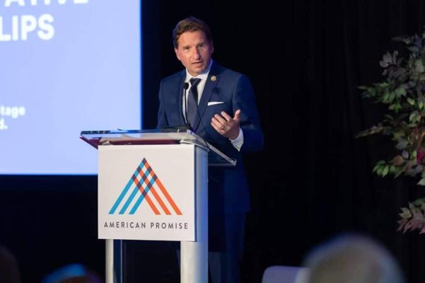 Tage Howerton, photo 1