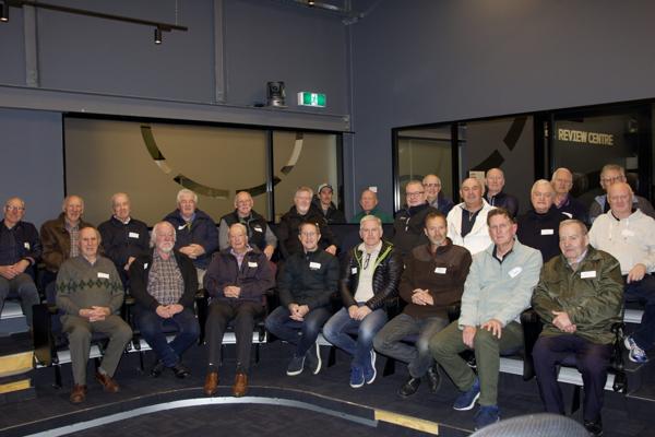 Damian Farrow, photo 1