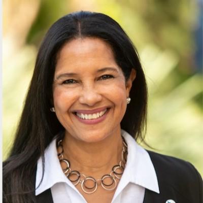 Barbara Bouza, FAIA, photo 1