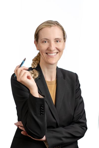 Sara Courtney, photo 2