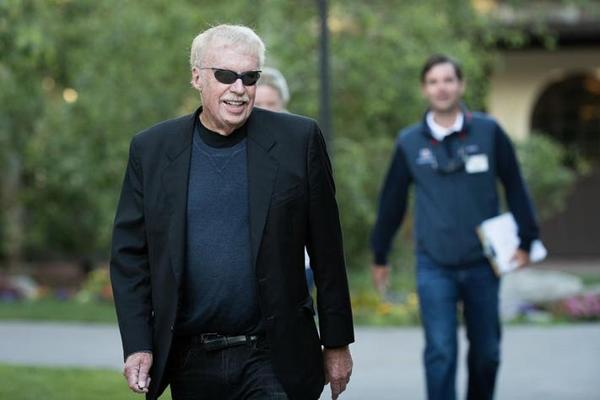 Phil Knight, photo 1