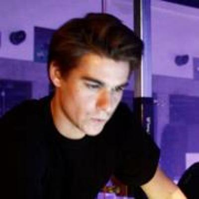 Alexander Larsen, photo 2