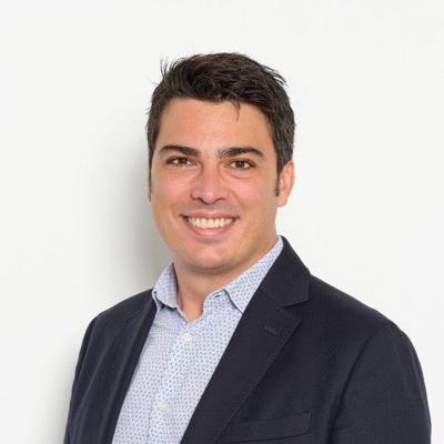 Daniel Olayo, photo 1