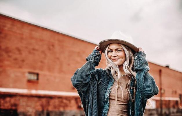 Betti Davidson, photo 1