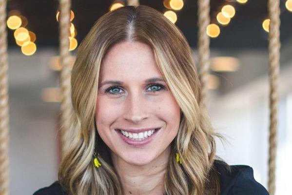 Jenifer Geller, photo 1