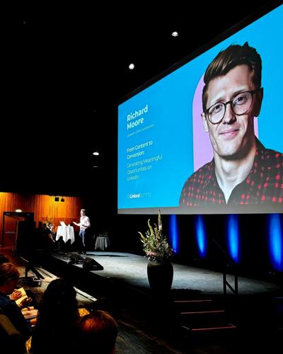 Richard Moore, photo 1