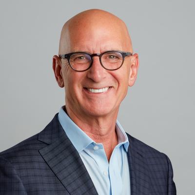 Taylor Travers, photo 1