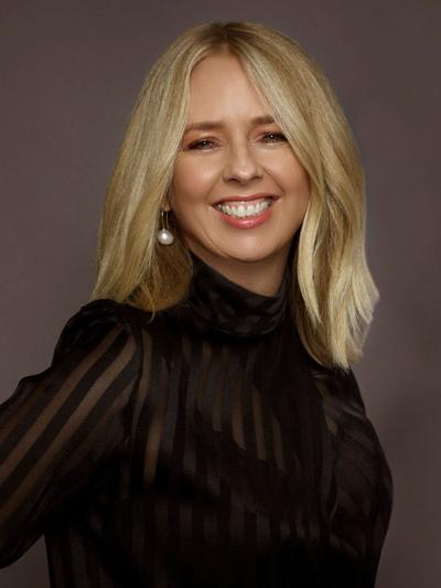 Helen McCabe, photo 1