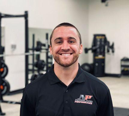 Luke Nowland, photo 2