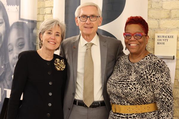 Danae Davis, photo 1