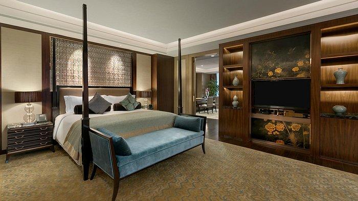 Nicholas Eeles, photo 2