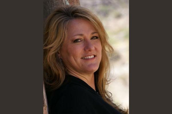 Jennifer Young, photo 1