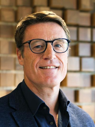 Brian Gebbie, photo 1