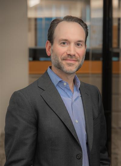 Jon Simmons, photo 1