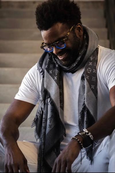 Erik Moore, photo 1