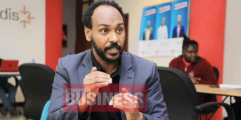 Markos Leave, photo 2