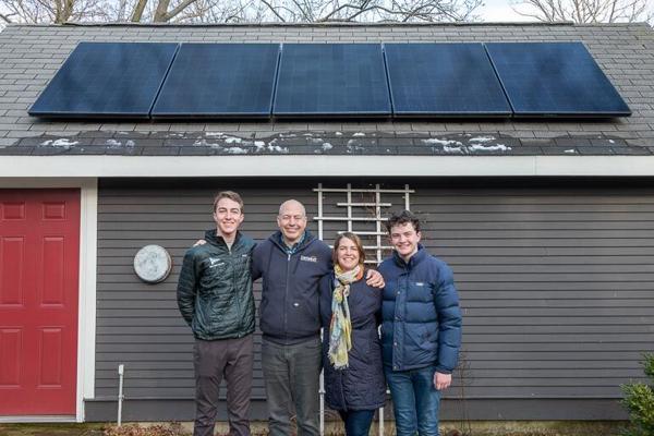 Josh Lutton, photo 1