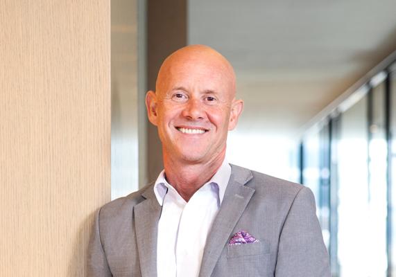 Jon Simmons, photo 2