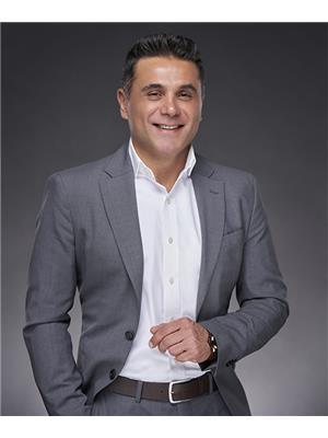 Sam Fatapour, photo 2