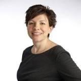 Alison Hunter, photo 1