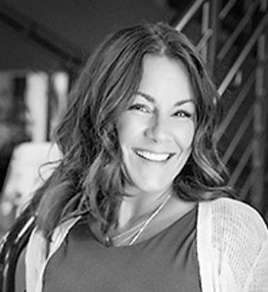 Danielle Hicks, photo 2