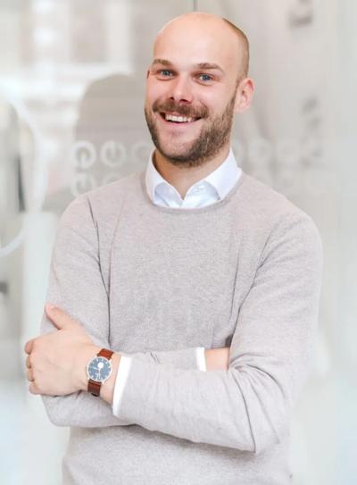 Peter Stevens, photo 2