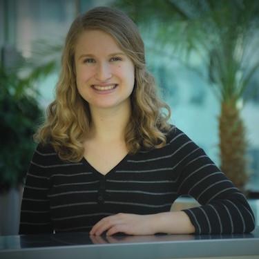 Sara Simpson, photo 1