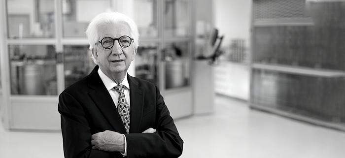 Louis Nisbet, photo 1