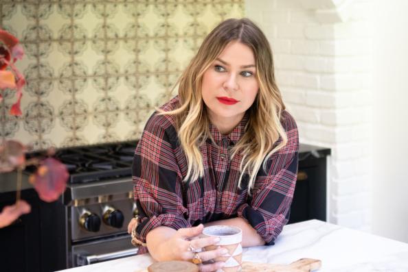 Emily Current, photo 1