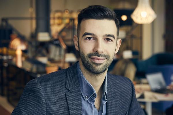 James Conelly, photo 1