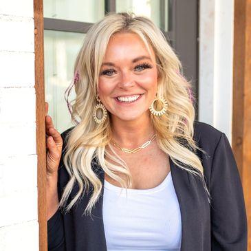 Natalie Tracy, photo 1